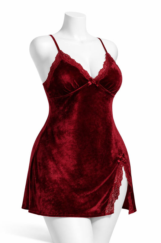 Robe de nuit en velours rouge