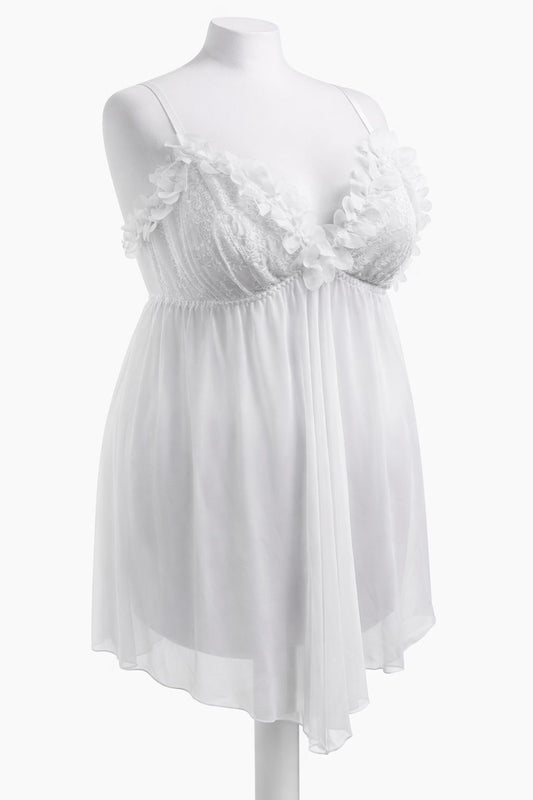 Nuisette avec volant sur la poitrine